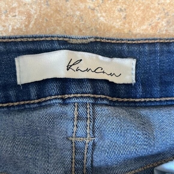 KanCan Jean Shorts Hazel Mid Rise Medium Wash Roll Cuff Raw Edge Size Small - Picture 6 of 10